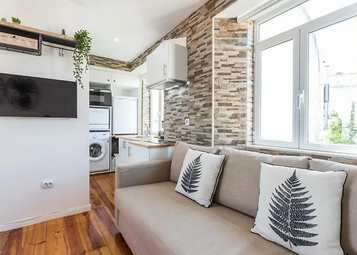 Alfama Vintage Studio Apartment W/ Riverview - By Lu Holidays
